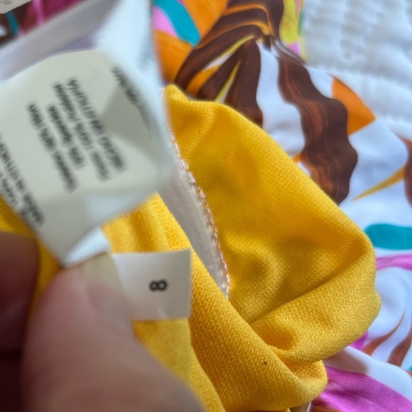 Bleu Rod Beattie New ruffle top Tropical Floral One Piece Swim Suit 8 tummy - Picture 3 of 3